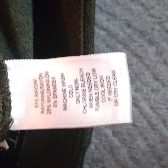 LOFT size M olive green seamed leggings Never worn - Picture 3 of 8